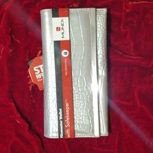 Mundi Filemaster Wallet with Safekeeper